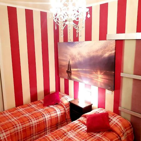 Апартаменти Lucy'S Houses - Vittoria Rosso Новара Екстер'єр фото