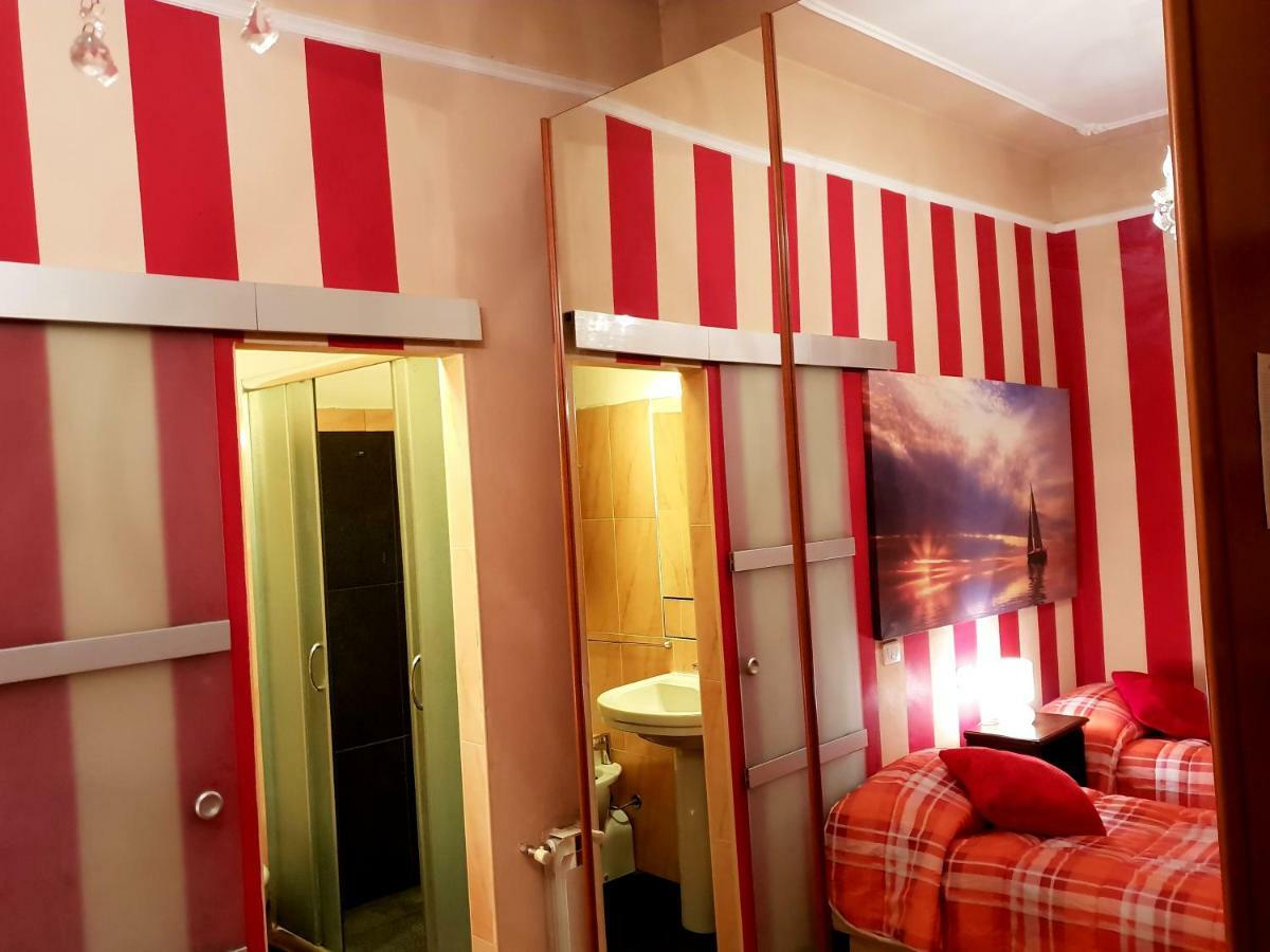 Апартаменти Lucy'S Houses - Vittoria Rosso Новара Екстер'єр фото